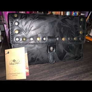 2 new wallets + free item